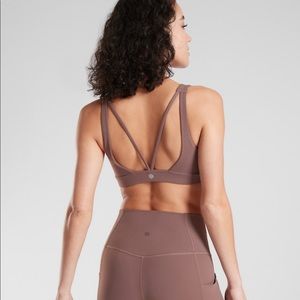 Athleta restore Sports Bra mauve powervita